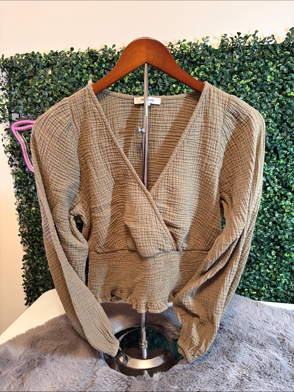 Madewell Quilted V-Neck Long Sleeve Top Size Small